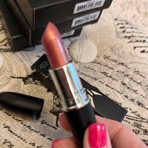 MAC Cosmetics Lustrous Copper Lipstick